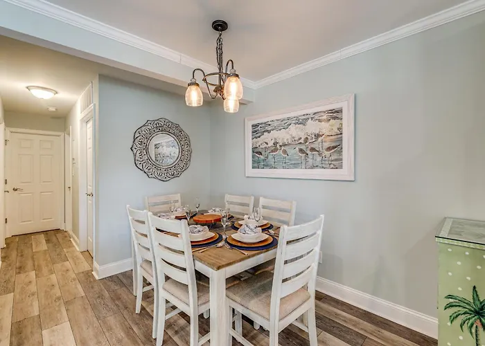 Holiday home Coastal Gem - 1 Mi To Jolly Roger: Family Friendly