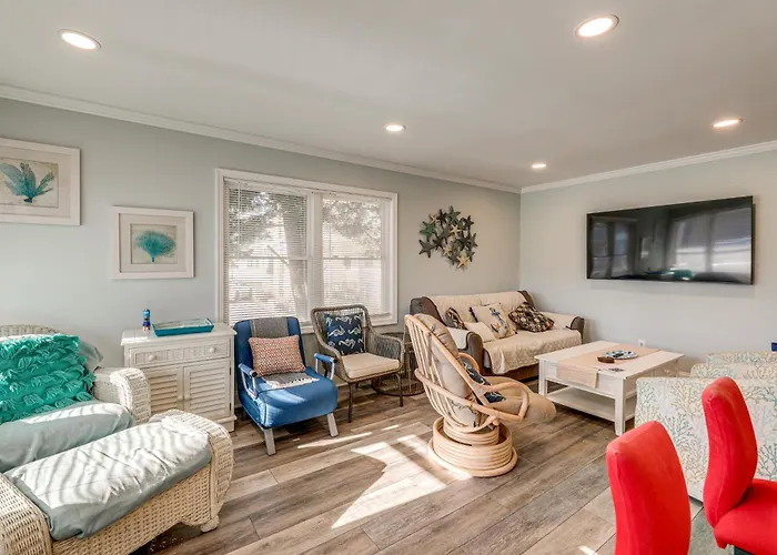 Holiday home Coastal Gem - 1 Mi To Jolly Roger: Family Friendly *